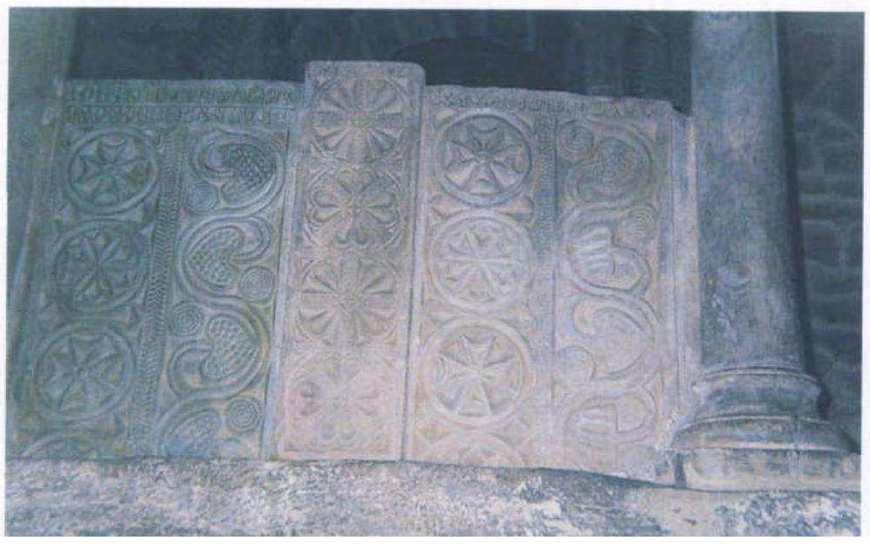 Kr. Kirche Santa Cristina, Wandschmuck