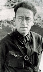Wassili Grossman, Portrait 1942 ca.
                [6], ein Kriegsreporter, dann aber leider auch
                Propagandaschriftsteller des Zionismus mit seinem
                unm�glichen "Schwarzbuch"