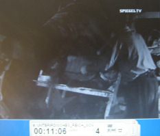 Forced laborers at Kahla
                          09: concrete mixer device