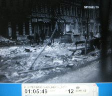 Home front
                          of Berlin 03: road in ruins after an allied
                          bomb attack