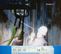 Obersalzberg-Berghof 11, roping
                          down a shaft 02