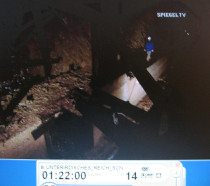 Obersalzberg-Berghof 16,
                          marching on a tunnel board