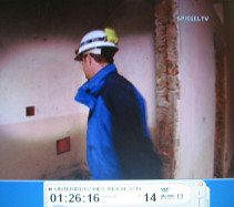 Obersalzberg-Berghof 30, Florian Beierl
                          in the bunker rooms of Bormann, the room has a
                          light brown colour at the low level, and the
                          switchers are on a children's height