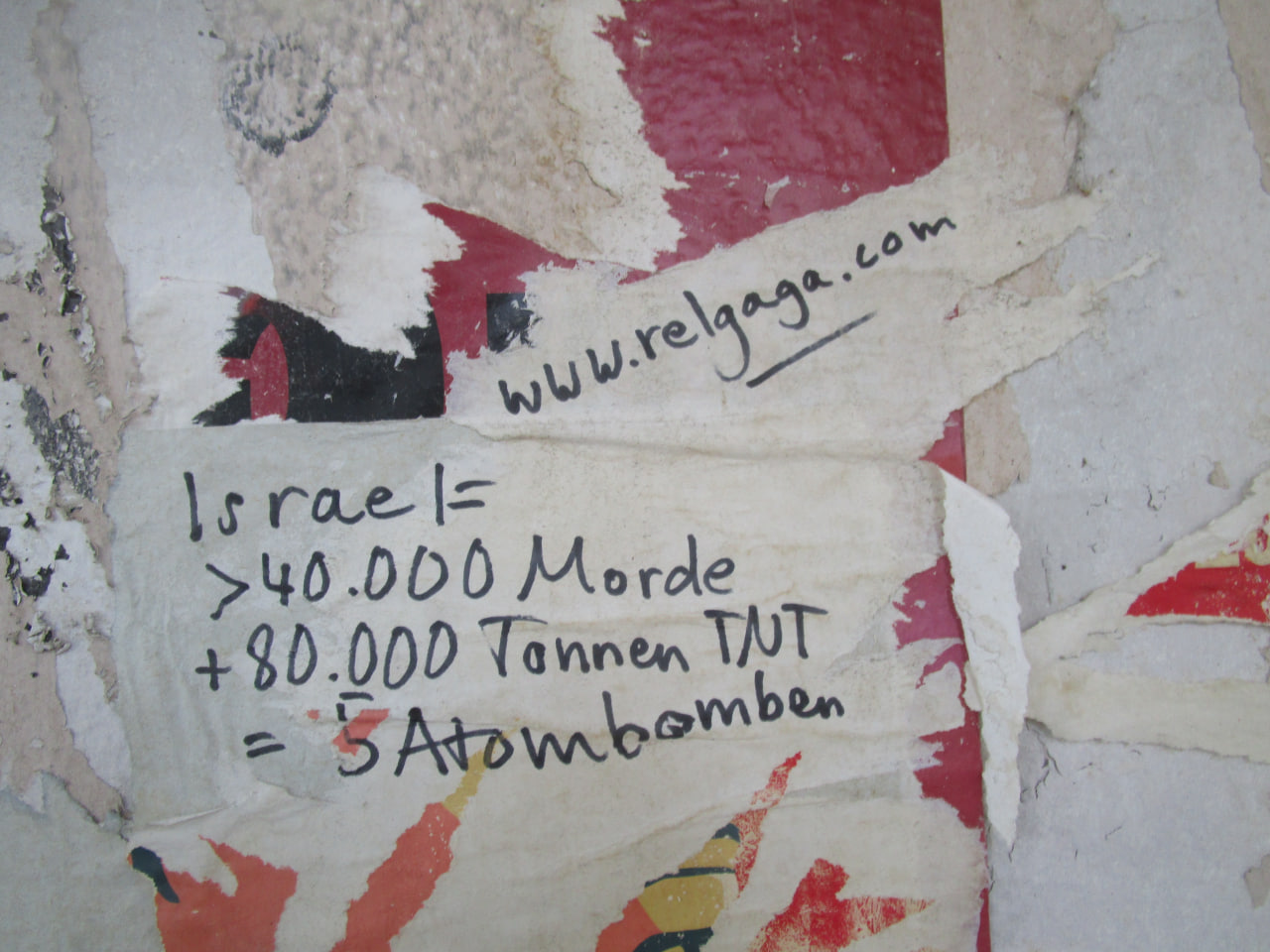 Zahlen 22.9.2024: Graffito in
                Basel: gegen Massenmord in Israel — �ber 40.000 Morde +
                80.000 Tonnen TNT = 5 Atombomben Diese Religionen sind
                gaga www.relgaga.com