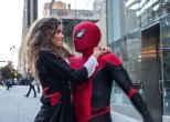 Fototext 12:
              GANZK�RPERANZUG (die einzige vergleichbare Situation mit
              Mund-Nasen-Maske): �Spider-Man: Homecoming� mit Tom
              Holland: Die Maske des erfolgreichsten Kino-Superhelden
              neben Batman ist Teil eines Ganzk�rperanzuges.