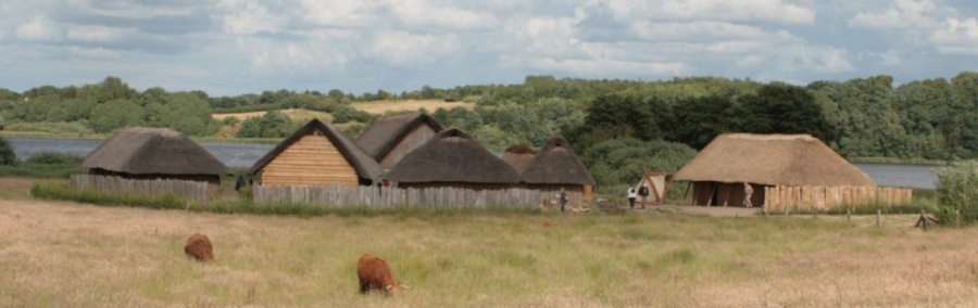 Hedeby (alem�n: Haithabu) en Schleswig,
                  r�plica