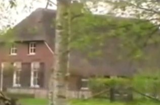 Holten (Holland),
                the farm of the Satanist Catholic grandparents, side
                view