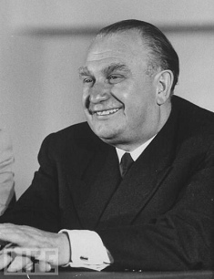 Sergei Vinogradov,
                        Portrait (1960) [1]