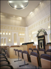 Neue Synagoge in Birobidschan seit
                            2004, Saal