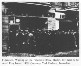 Encyclopaedia Judaica (1971): Germany, vol. 7,
                    col. 494. Waiting at the Palestine Office, Berlin,
                    for permits to enter Erez Israel, 1939. Courtesy Yad
                    Vashem, Jerusalem