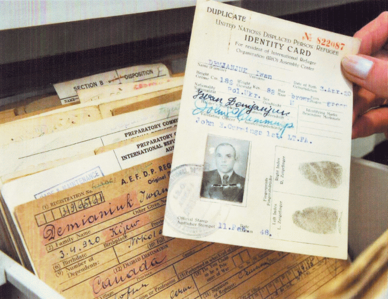 Die gef�lschte Identit�tskarte von
              Demjanjuk