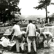 CC Flossenbuerg, forced labourers in a
                            stone pit