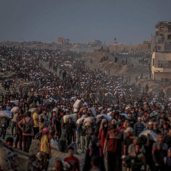 Gazastreifen-KZ am 18.6.2025:
                  Warteschlange f�r 1 Sack Mehl