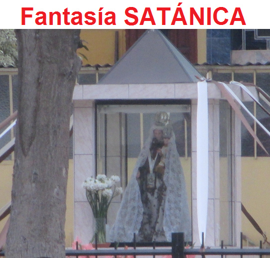 Lima Los
                  Olivos, im Engelspark (parque Los Angeles) steht
                  dieser Glaskasten mit einer "heiligen
                  Jungfrau" drin, Nahaufnahme - das ist alles nur
                  Satanismus-Fantasie