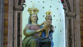 The [fantasy] Madonna of Polsi with a
                      [fantasy] baby and imperial crowns, close-up,
                      bosom is not allowed for this Catholic Madonna