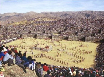 Festival
                            "Inti Raymi" in Sacsayhuam�n near
                            Cusco 01